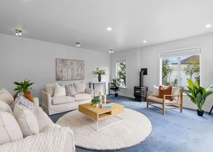  at 2/148 Memorial Avenue, Burnside, Christchurch
