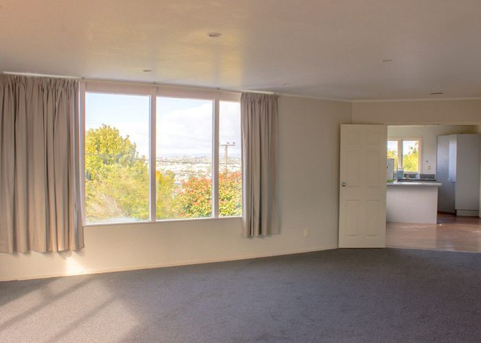  at 204 East Coast Road, Forrest Hill, North Shore City, Auckland