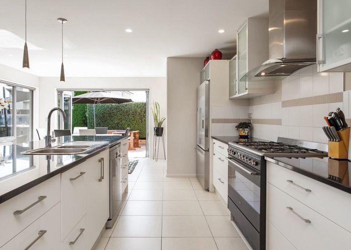  at 16 Glen Oaks Drive, Northwood, Christchurch