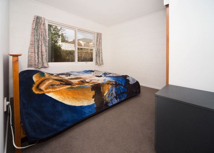  at 2/6 Parau Street, Mount Roskill, Auckland City, Auckland