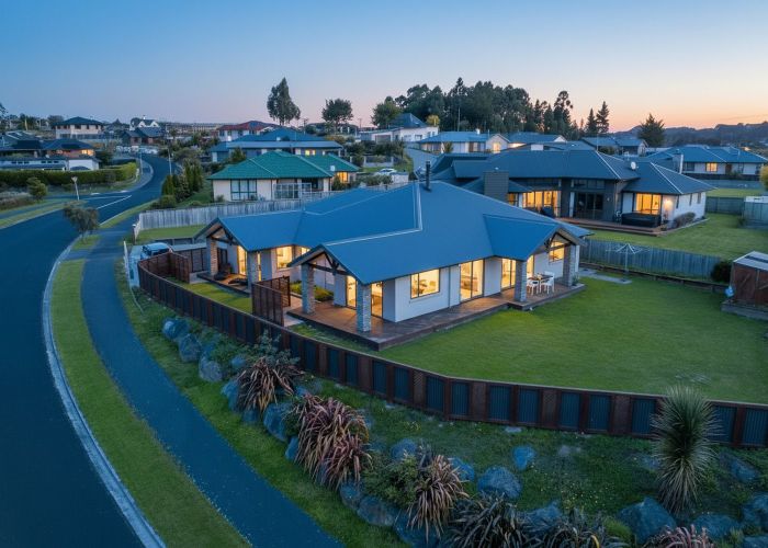  at 6  Grandvista Drive, Green Island, Dunedin, Otago