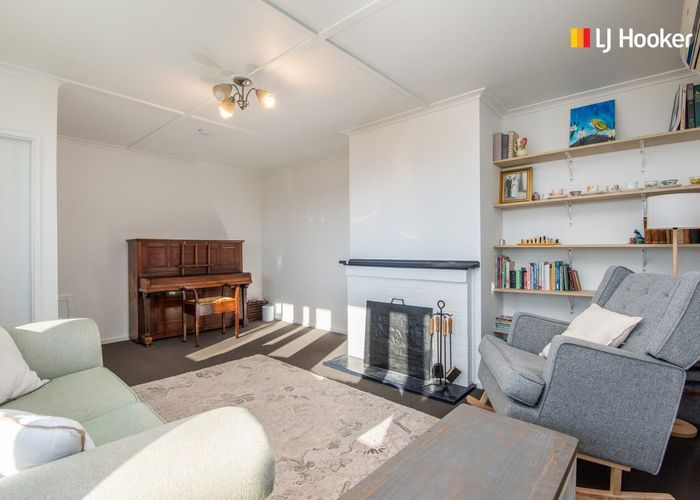  at 146 Riselaw Road, Calton Hill, Dunedin