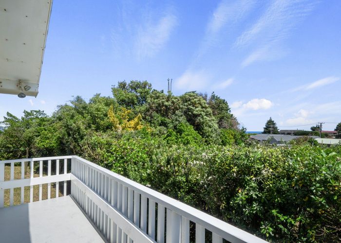  at 5 Norna Grove, Waikawa Beach, Horowhenua, Manawatu / Whanganui