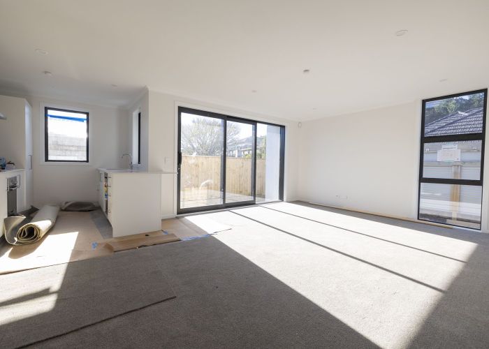  at 215 Stokes Valley Road, Stokes Valley, Lower Hutt, Wellington
