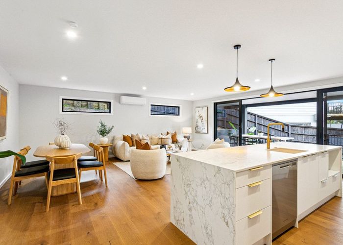  at 8 Kaihuia Lane, Oratia, Waitakere City, Auckland