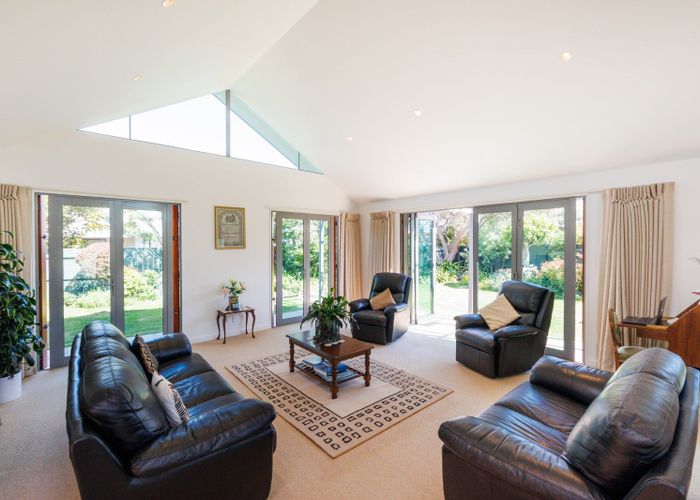  at 16 Royal Oak Drive, Kelvin Grove, Palmerston North