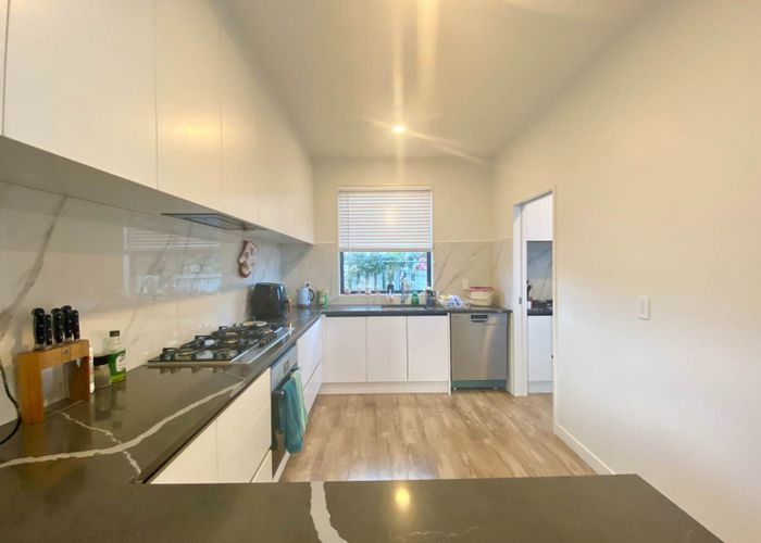  at 35A Essex Street, Te Atatu South, Waitakere City, Auckland