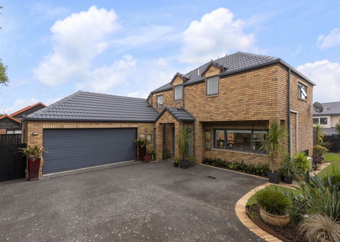  at 2/19 Chiania Place, Somerville, Manukau