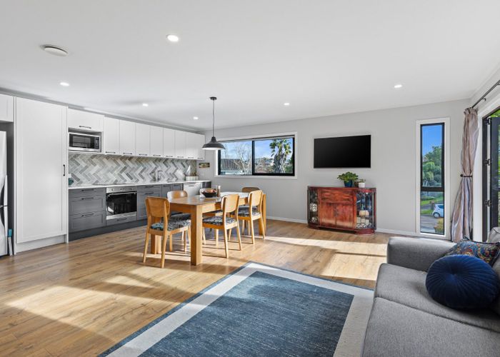  at 14 Oldham Place, Browns Bay, North Shore City, Auckland