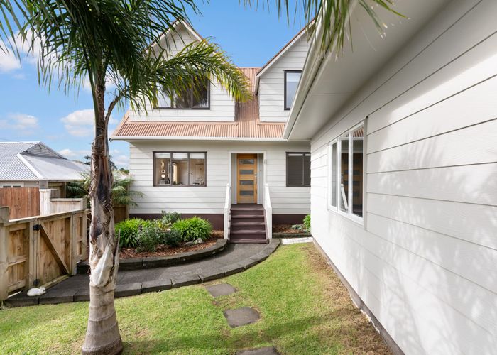  at 12 Cleve Road, Green Bay, Waitakere City, Auckland