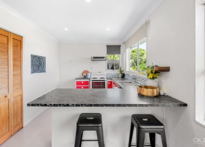  at 16 Hugh Duncan Street, Haywards, Lower Hutt