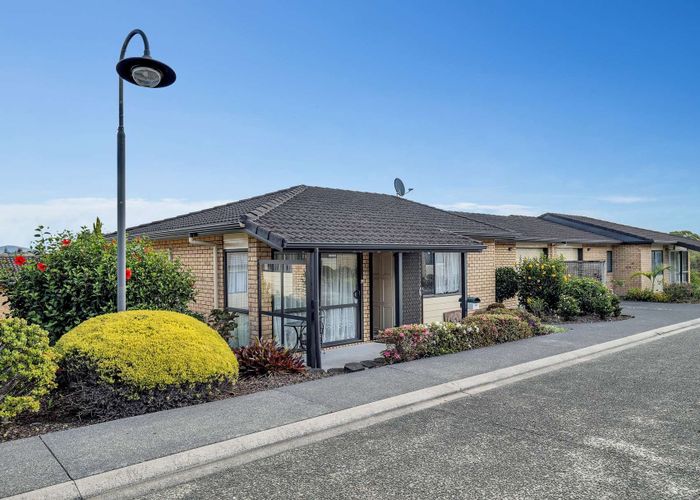  at 14/197 Royal Road, Massey, Waitakere City, Auckland
