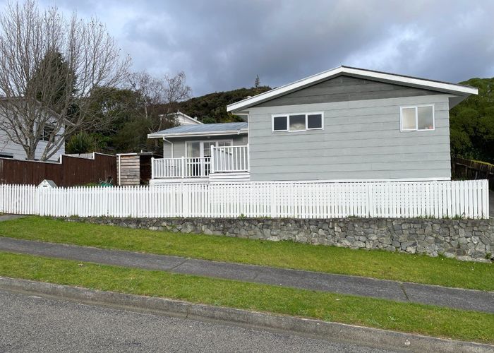  at 13 Oaklands Grove, Clouston Park, Upper Hutt