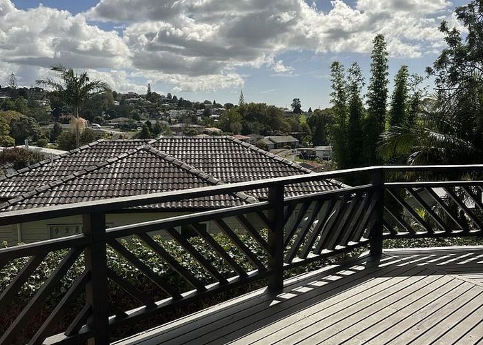  at 27A Downing Street, Glenfield, North Shore City, Auckland