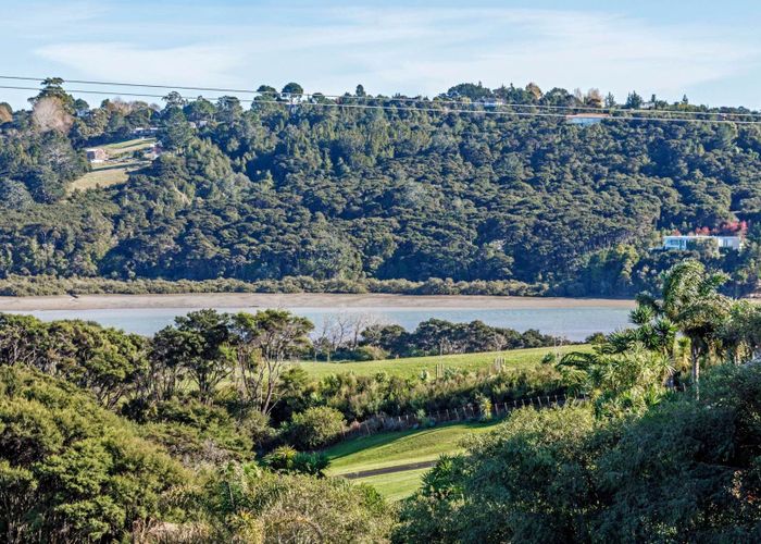  at 142A Kittiwake Drive, Albany, North Shore City, Auckland