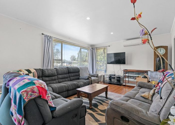  at 30 Staverton Crescent, Mangere, Manukau City, Auckland