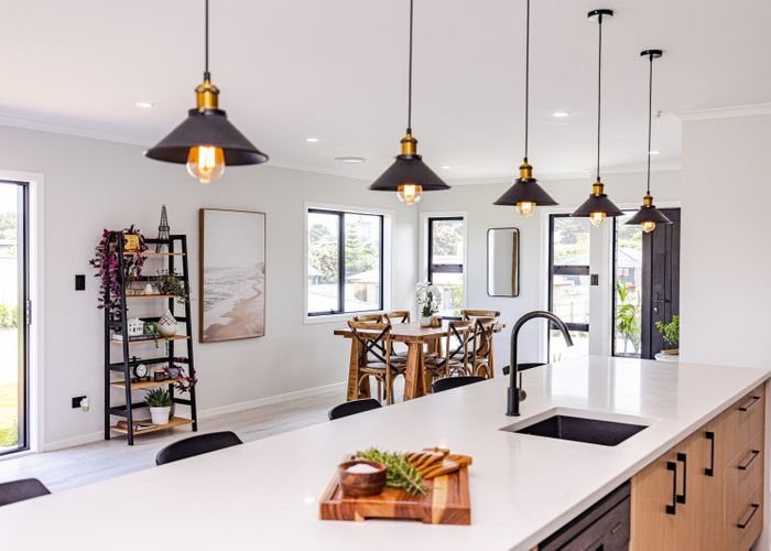  at 5 Golf Vue Place, Castlecliff, Whanganui
