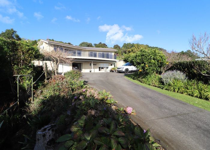  at 10 Lockhart Place, Thornton Bay