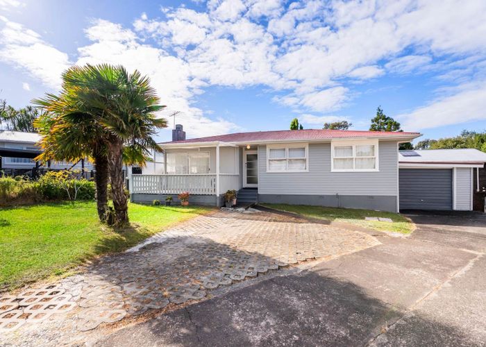  at 1/11 Firle Place, Green Bay, Waitakere City, Auckland