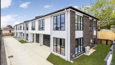  at 11A Percival Street, Manurewa, Auckland