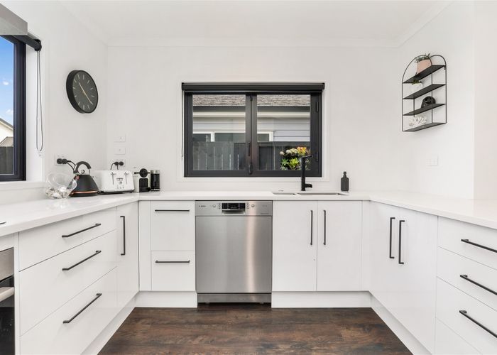  at 8 Lulu Avenue, Chartwell, Hamilton