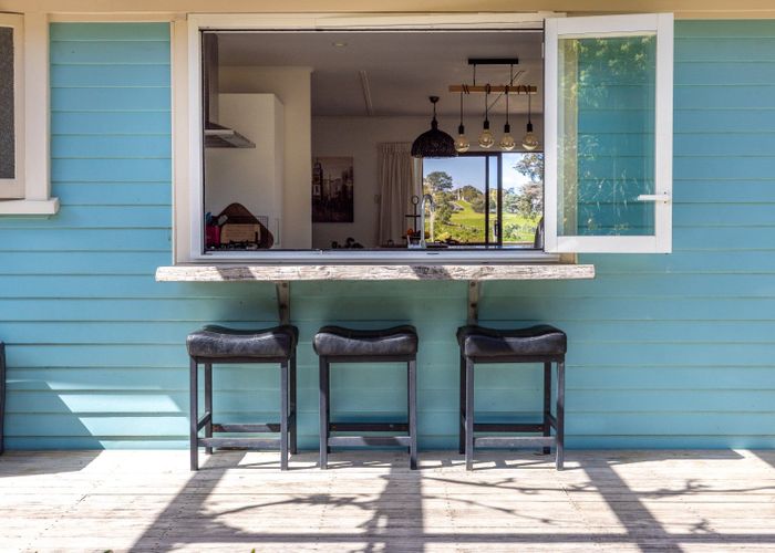  at 4 Mitchell Road, Surfdale, Waiheke Island, Auckland