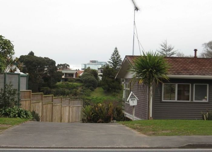  at 2/355 River Road, Claudelands, Hamilton, Waikato
