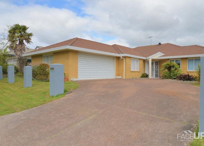  at 107 Marina View Drive, West Harbour, Auckland