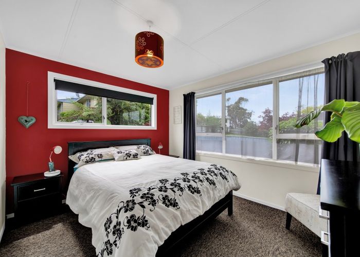  at 2 Newlyn Place, Welbourn, New Plymouth
