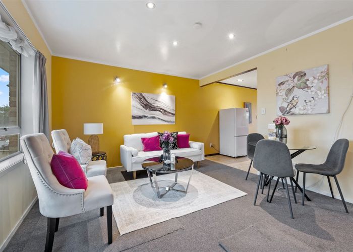  at 4/13 Elm Street, Avondale, Auckland