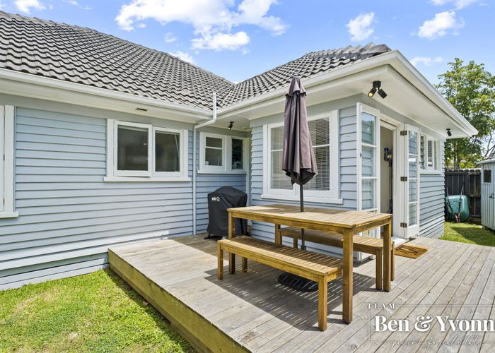  at 37A Coral Crescent, Panmure, Auckland
