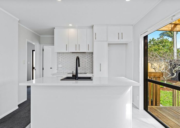  at 2/222 Birkdale Road, Birkdale, North Shore City, Auckland