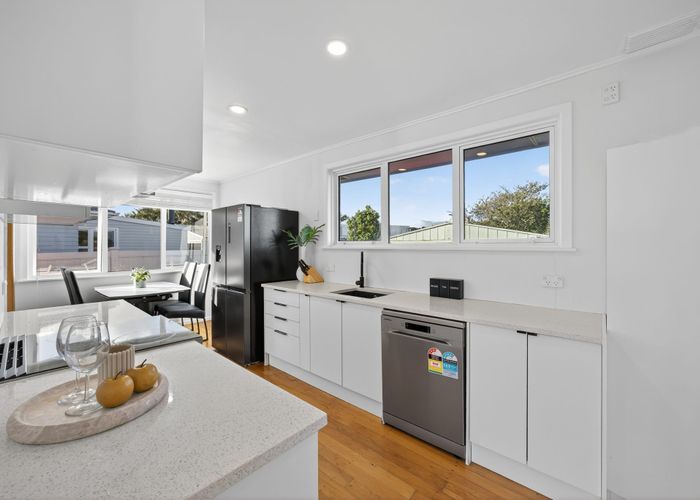  at 14 Mangos Place, Pakuranga, Manukau City, Auckland