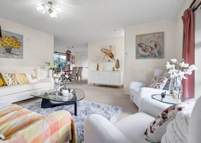  at 8A Dreadon Avenue, Papatoetoe, Auckland