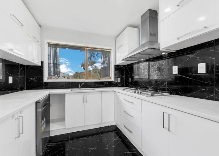  at 3/1544 Dominion Road Extension, Mount Roskill, Auckland