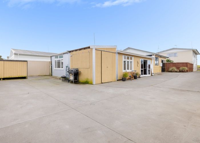  at 828B Papamoa Beach Road, Papamoa Beach, Papamoa