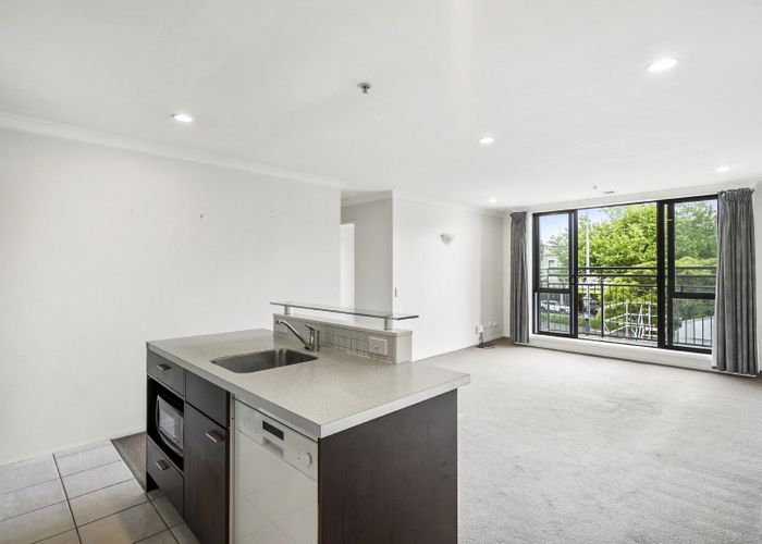  at 2J/160 Symonds Street, Eden Terrace, Auckland City, Auckland