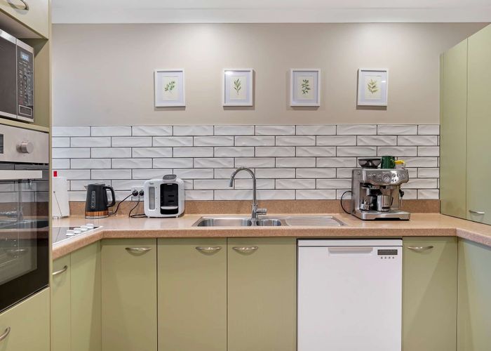  at 4 Charles Close, Springvale, Whanganui, Manawatu / Whanganui