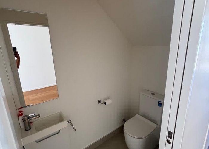  at 26  Waipuhiniu Way, Wiri, Manukau City, Auckland