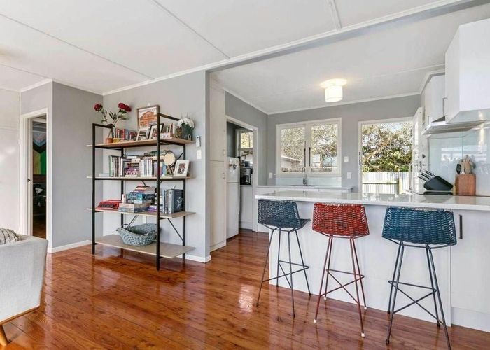  at 2/276 Rosebank Road, Avondale, Auckland City, Auckland