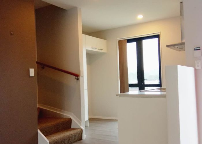  at 5/10 Silver Moon Road Albany Heights, Albany, North Shore City, Auckland