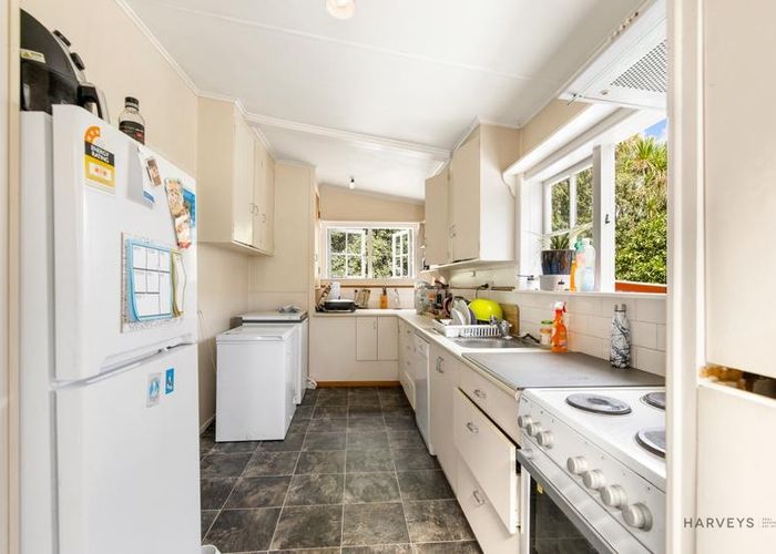  at 17 Awaroa Road, Sunnyvale, Auckland