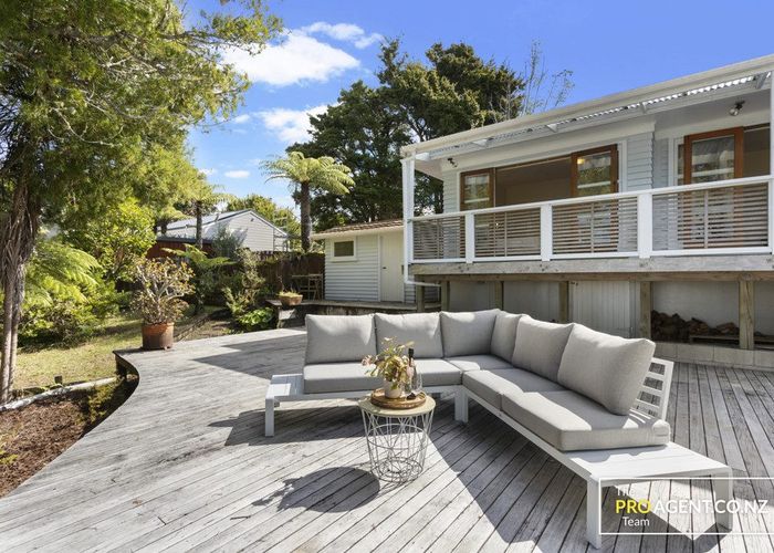  at 33 Lookout Drive, Laingholm, Auckland