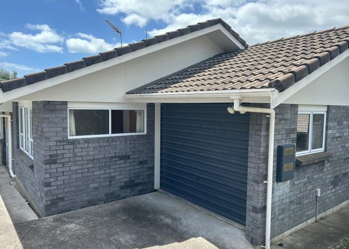  at 1/16 Cambric Place, Botany Downs, Manukau City, Auckland