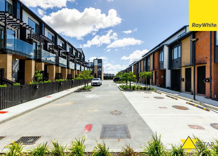  at 68 Parkwood Avenue, Westgate, Waitakere City, Auckland