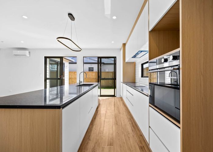  at 21 Tuwai Crescent, Opaheke, Papakura, Auckland