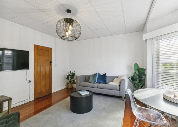  at 281B Queens Drive, Lyall Bay, Wellington, Wellington