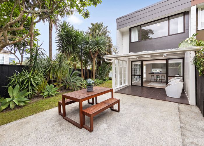  at 6/0 Mariri Road, Onehunga, Auckland