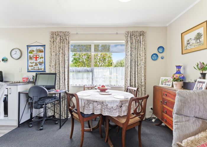  at 2A Roberts Avenue, Aramoho, Whanganui, Manawatu / Whanganui