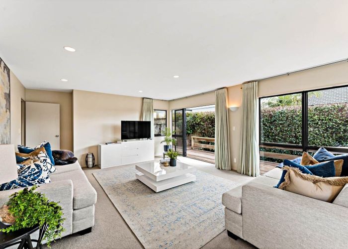  at 2/24 Sylvia Road, St Heliers, Auckland